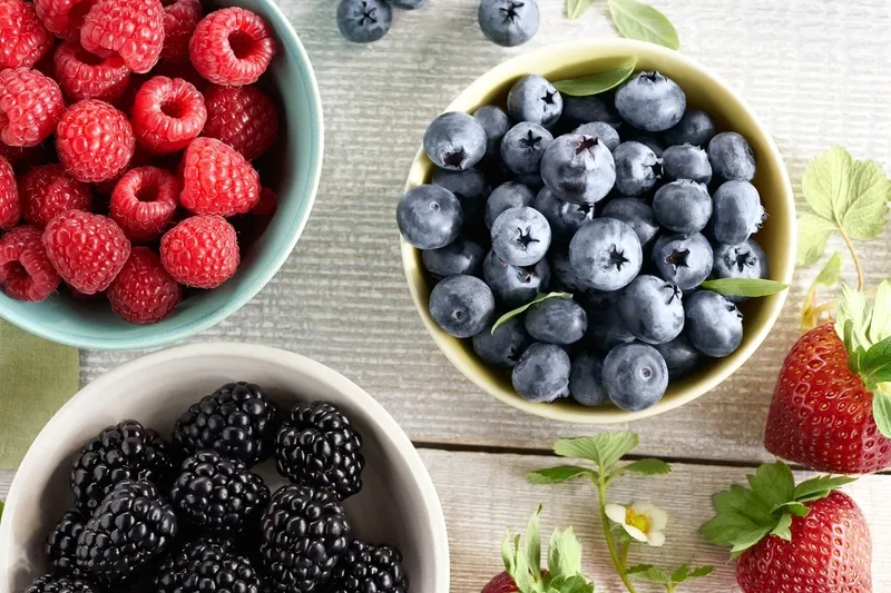 Một số loại trái cây có thể bổ sung vitamin và chất chống oxy hóa nếu dùng với lượng phù hợp.