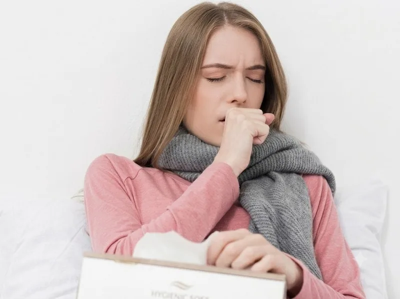 Người bị ho không nhất thiết phải kiêng sữa, nước lạnh hay hải sản.